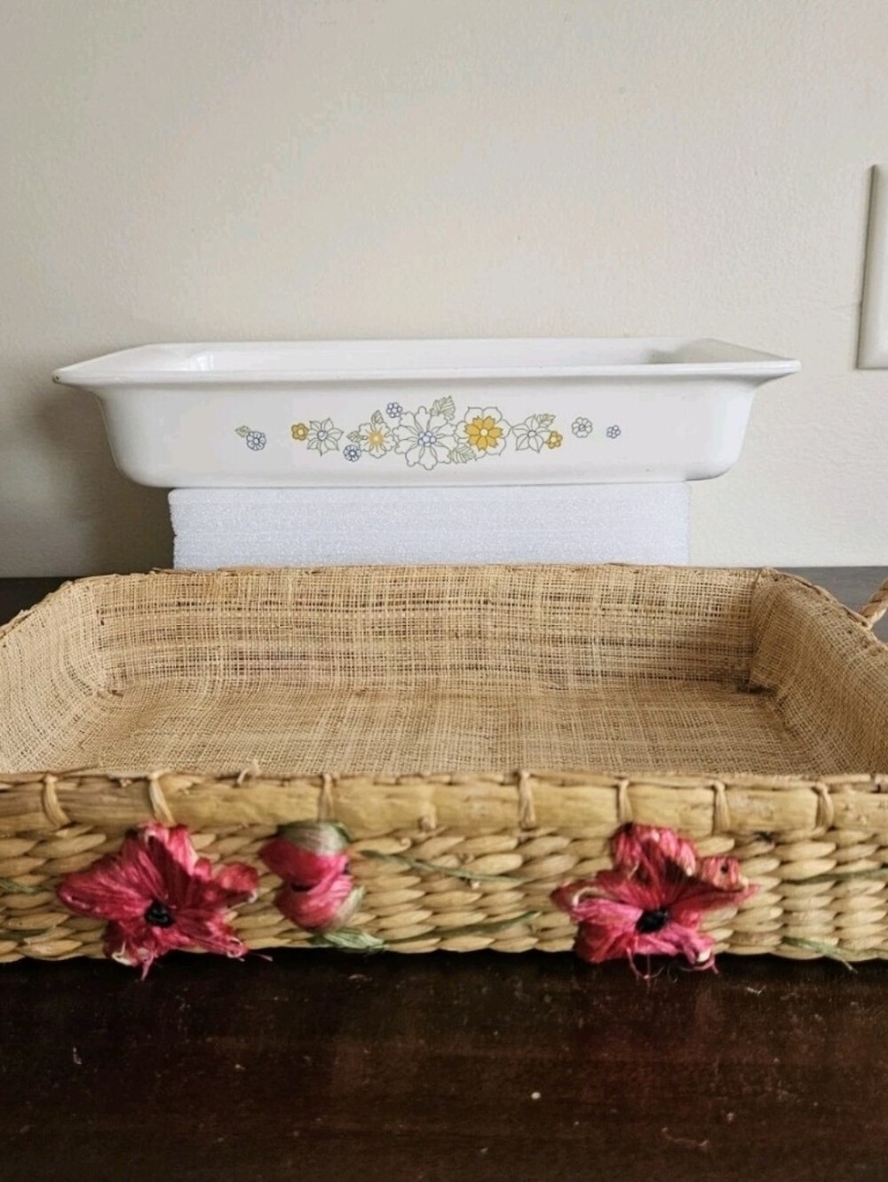 Vtg Corning Ware Wildflower P-332 2.75 Qt Roaster Casserole Pan & Wicker Basket